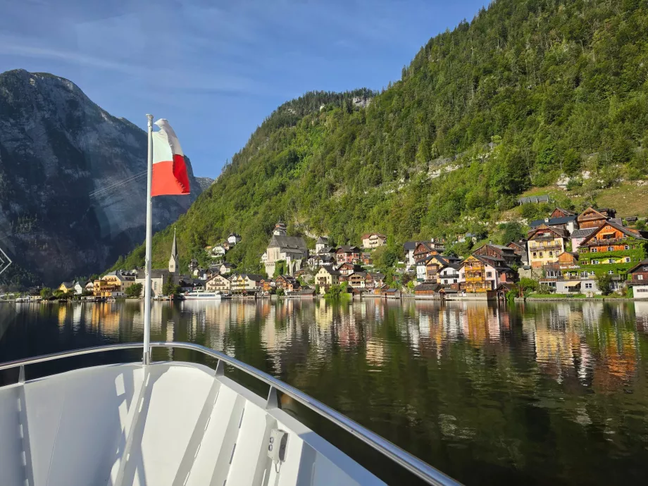Utsikt over Hallstatt fra fergen
