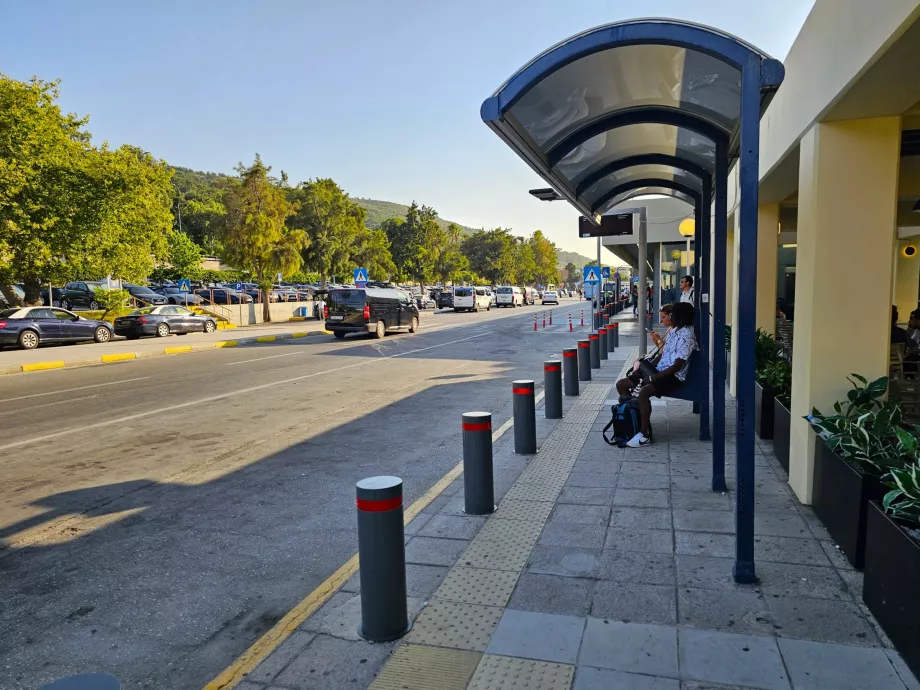 Bussholdeplass mellom terminalene