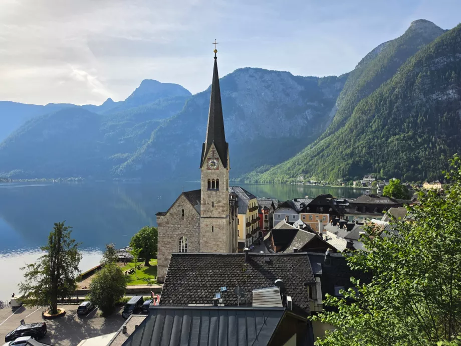 Utsikt over Hallstatt fra den katolske kirken