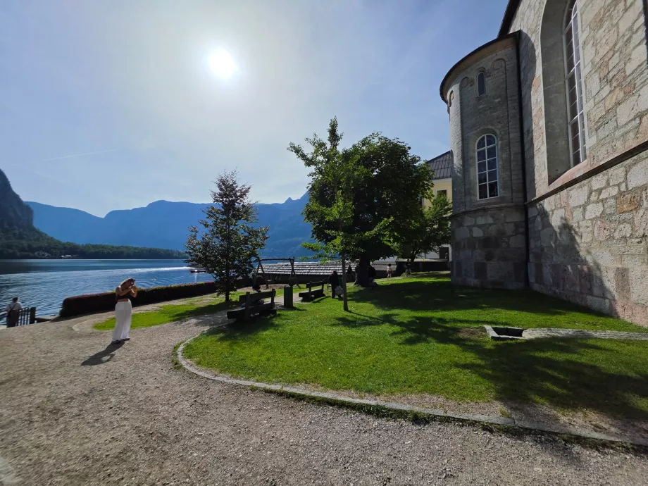 Den lille parken foran den evangeliske kirken