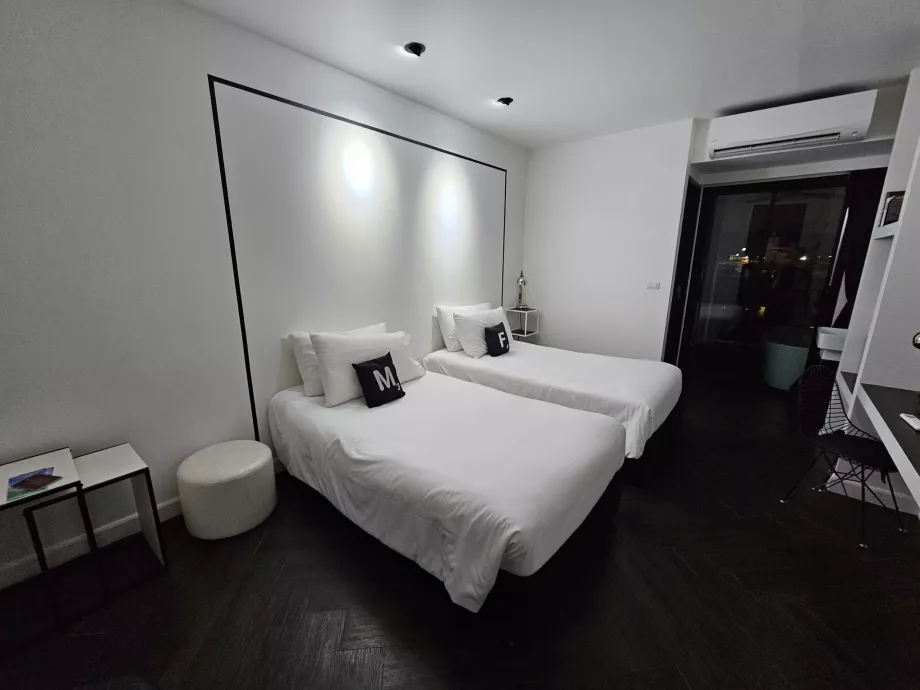 Rom, Blue Monkey Hotel