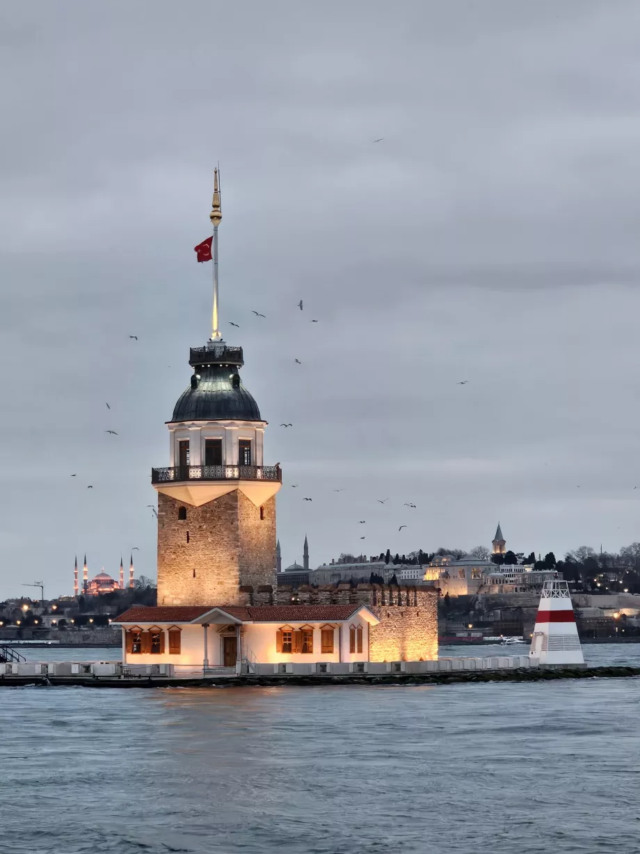 Jomfrutårnet tidlig på kvelden