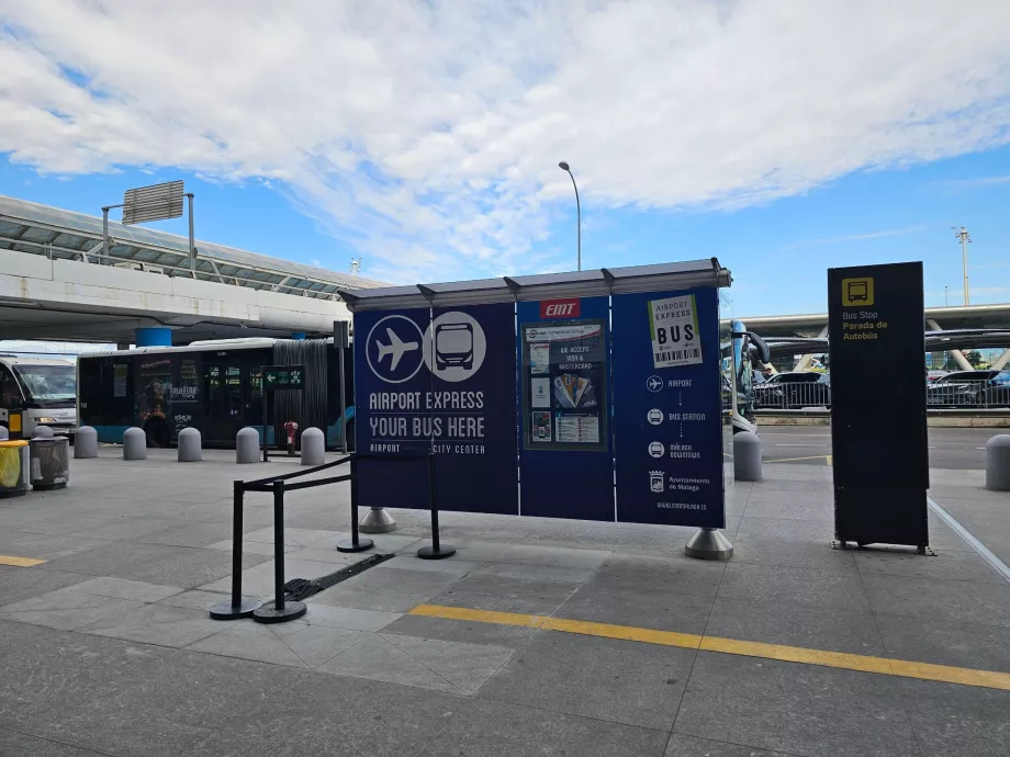 Bussholdeplass i byen