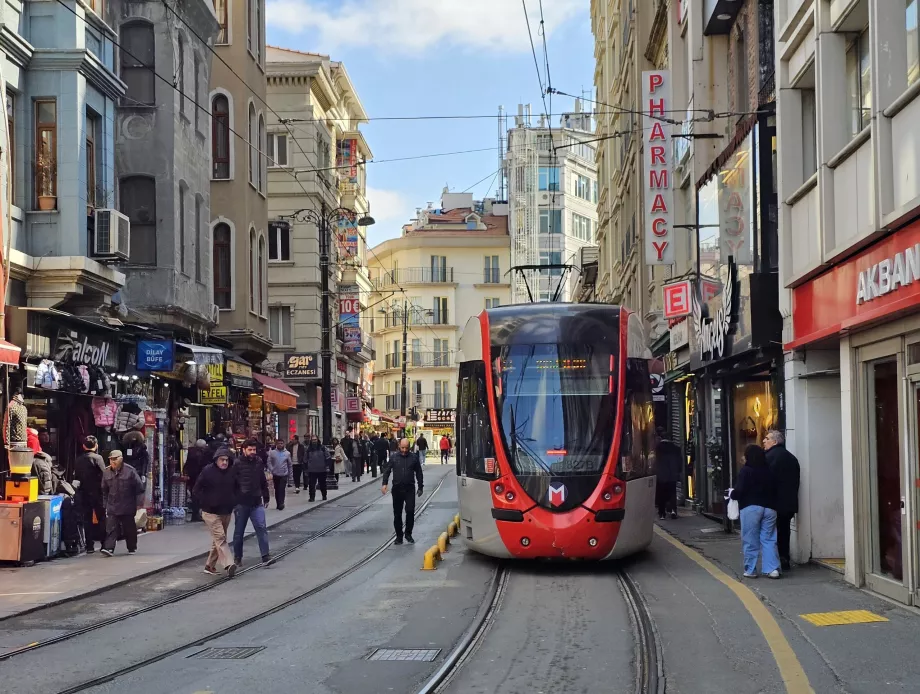Trikk i sentrum av Istanbul