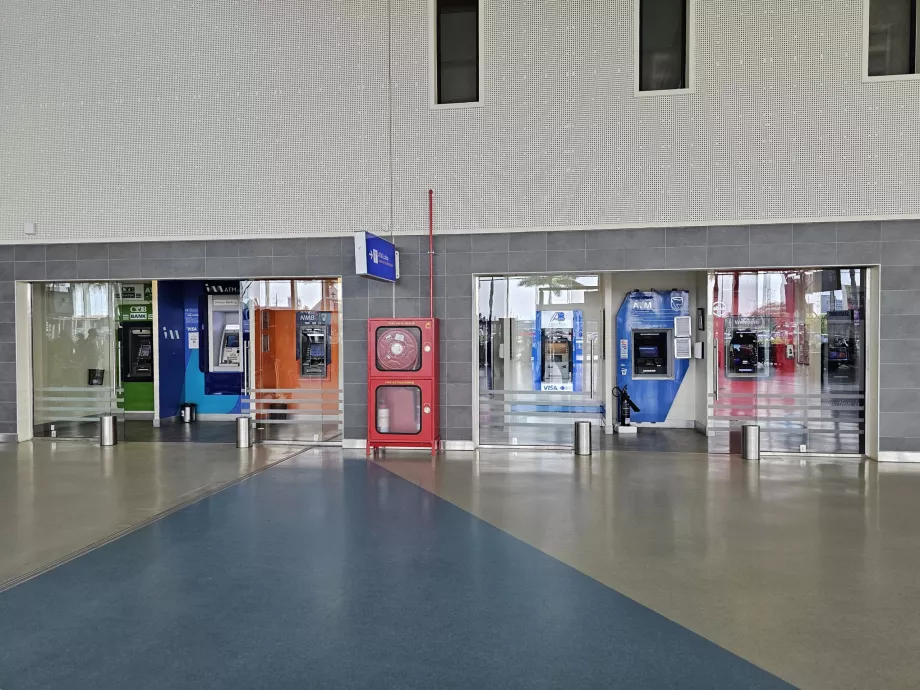 Minibanker, Terminal 3