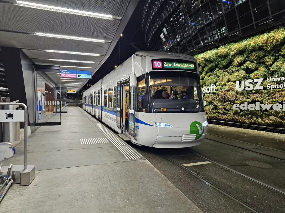 Trikkeholdeplass på flyplassen