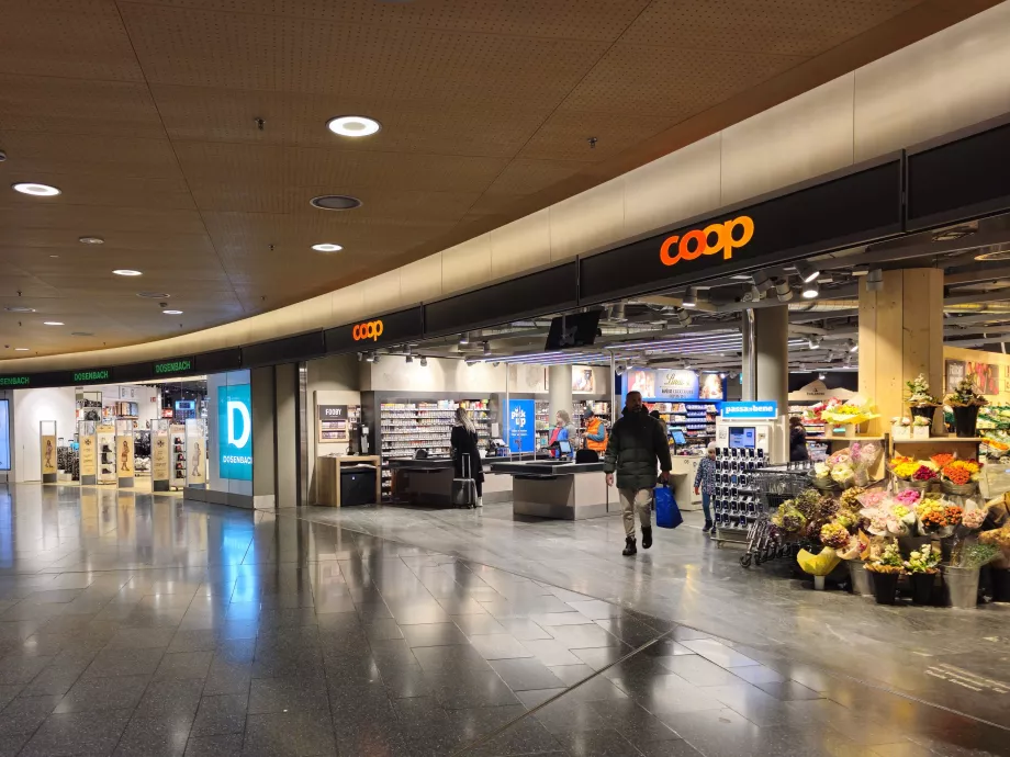 Coop nær jernbanestasjonen, ZRH flyplass