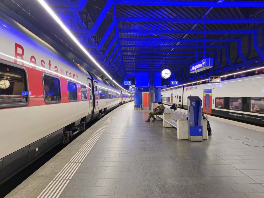 Langdistansetog, ZRH flyplass