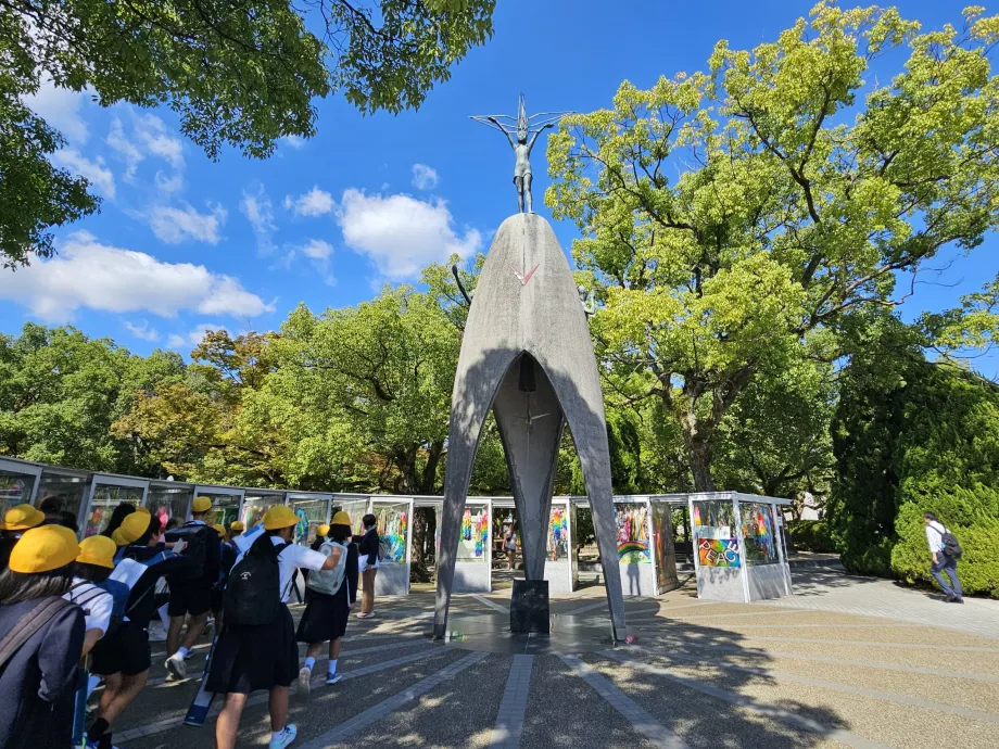 Monument for barn