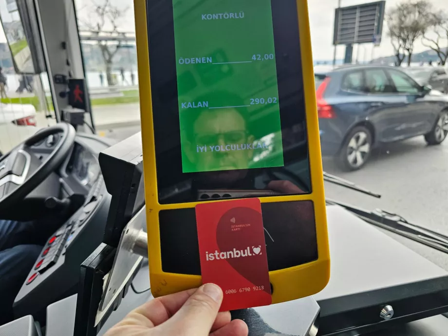 Betale Istanbulkart på bussen