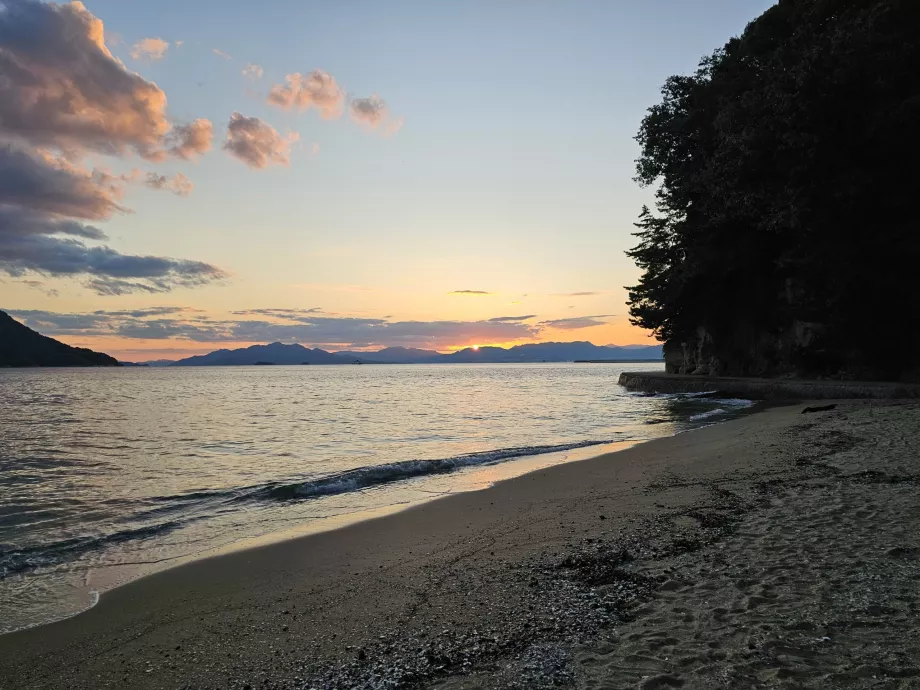 Solnedgang, Ujina Island