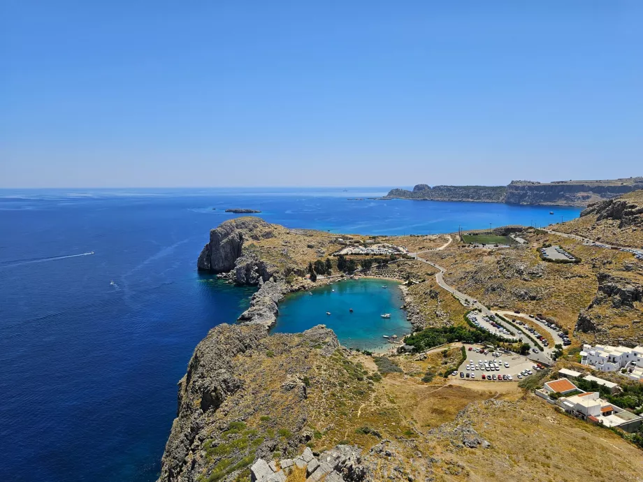 Utsikt over Paulusbukten fra Lindos Akropolis