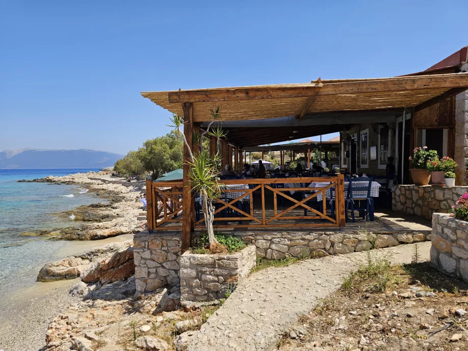 Restaurant på Ftenagia-stranden