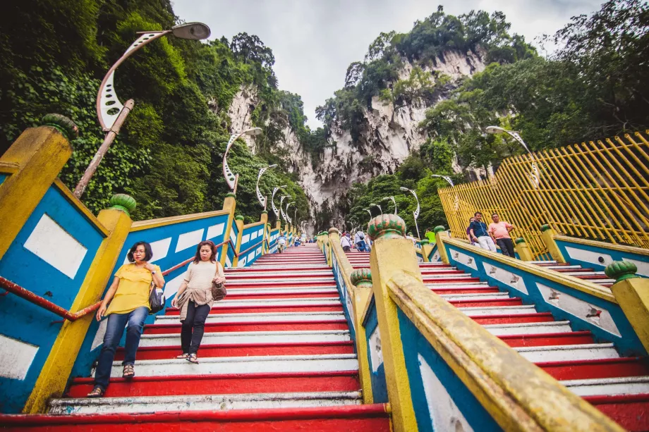 275 trinn til Batu Caves