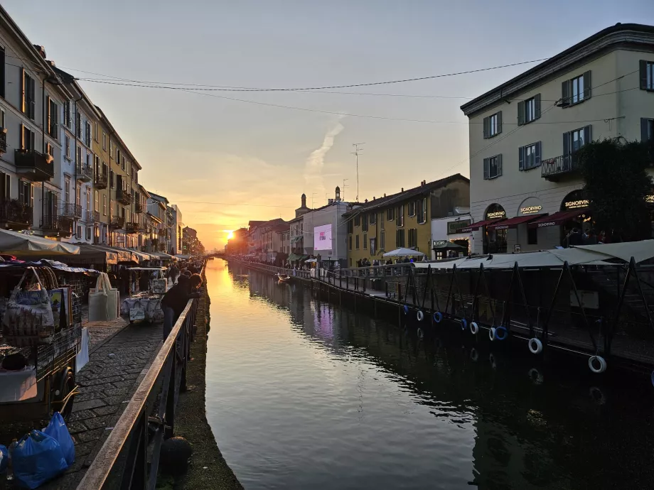 Solnedgang i Navigli