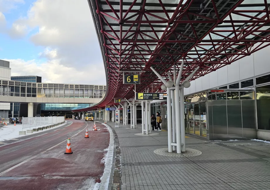 Innenlandsterminalen på Sapporo lufthavn