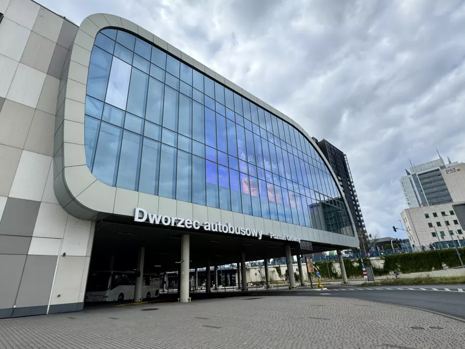 Buss- og togstasjoner