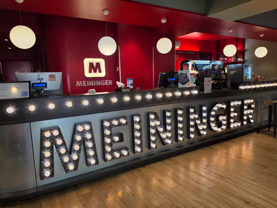 Hotel Meininger Resepsjon