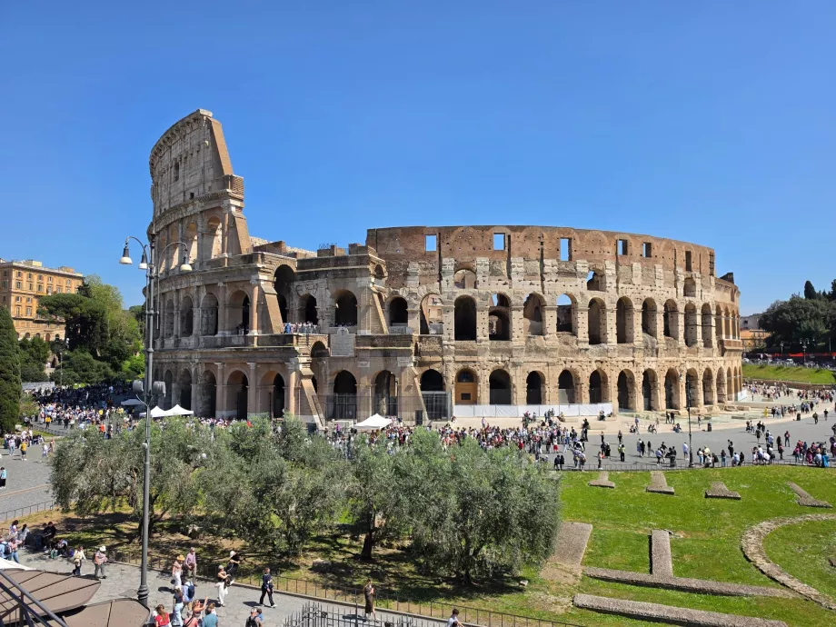 Colosseum sett fra Fora Romana