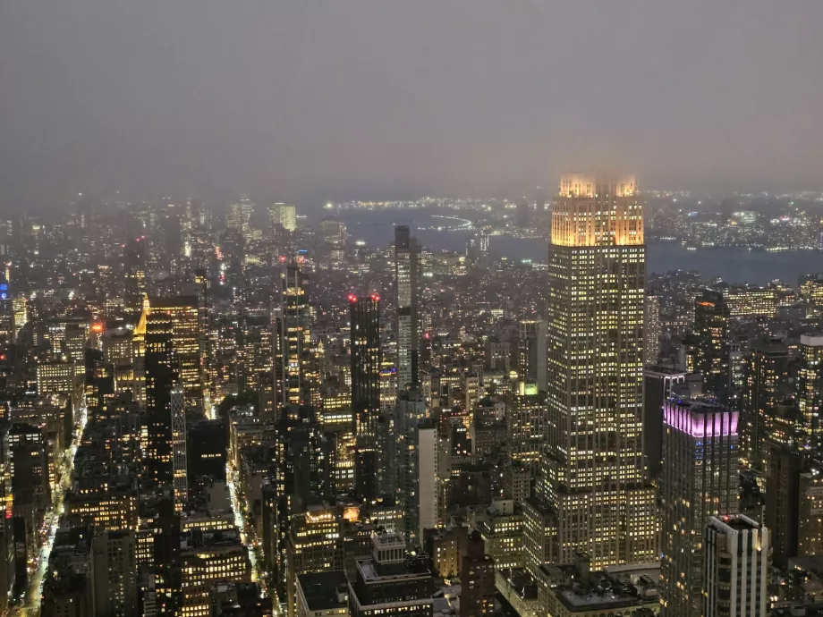 Summit One Vanderbilt, nattutsikt
