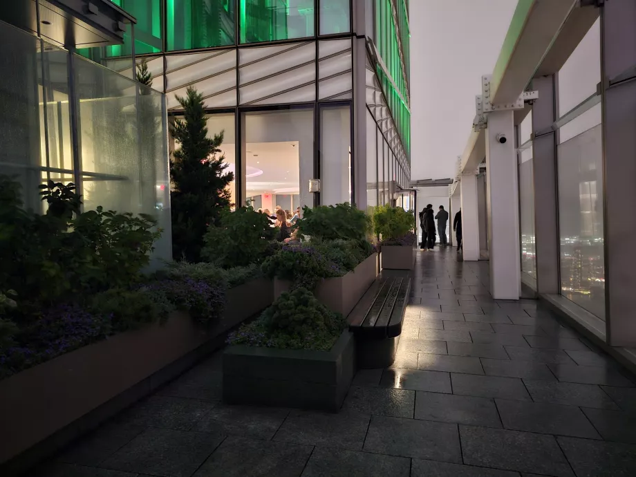 Summit One Vanderbilt, utendørsterrasse