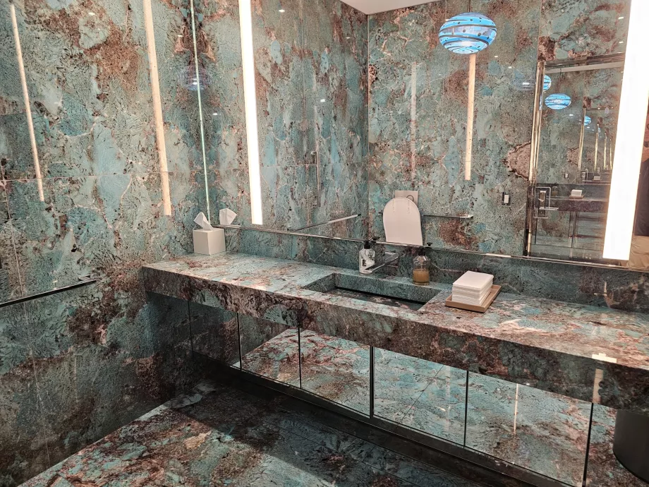 Tiffany &amp; Co, marmortoaletter