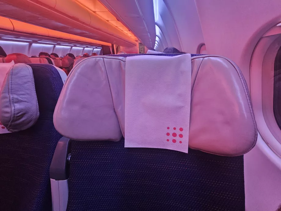 Justerbar hodestøtte