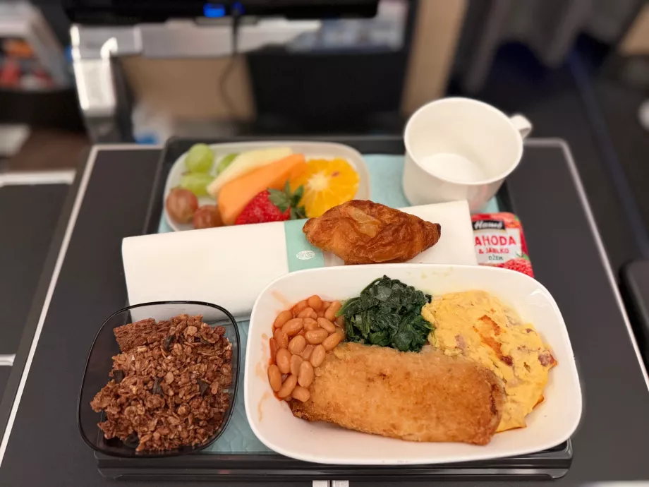 Frokost på fly CI68