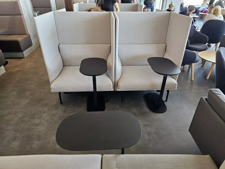 Sitteplasser i loungen
