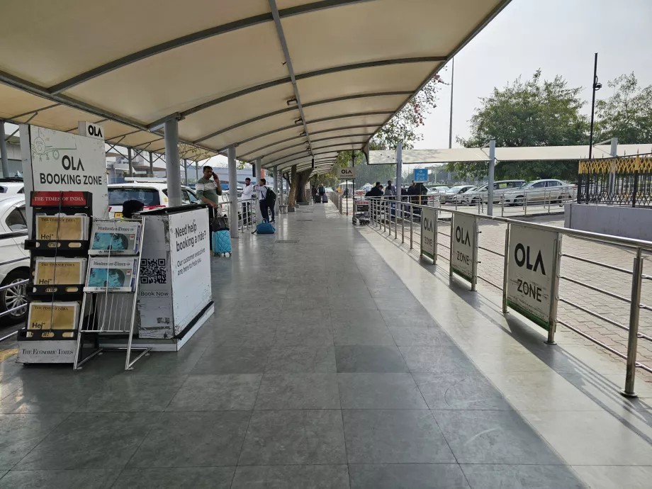 Uber- og Ola-sonen, Terminal 2