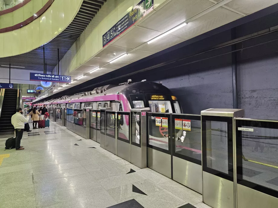 Metro, Magenta Line