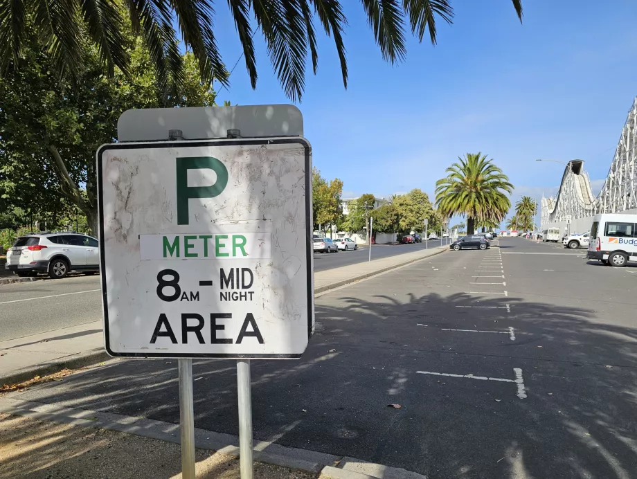 Skilt for avgiftsbelagt parkering