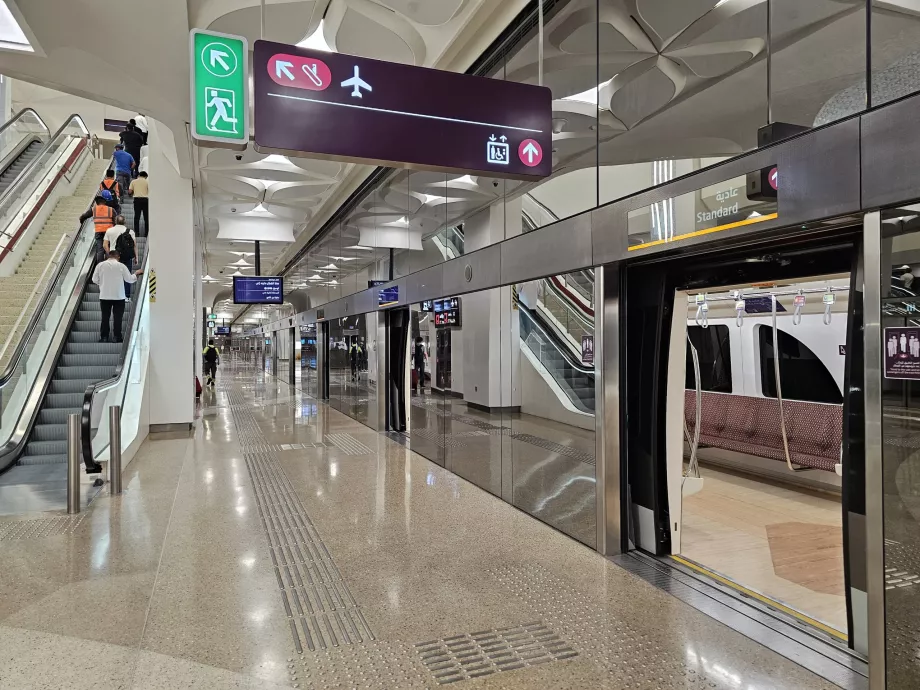 Doha lufthavn T-banestasjon