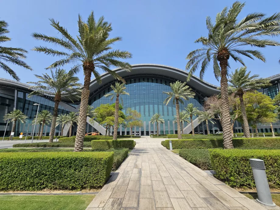 Doha lufthavn, terminal 1