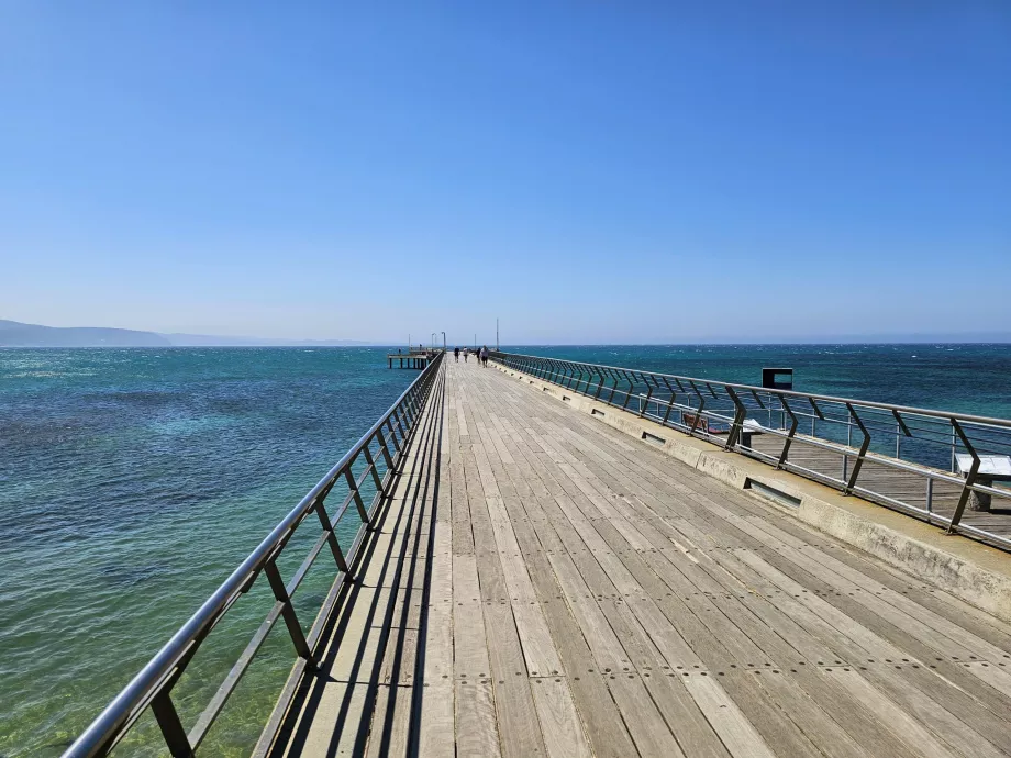 Lorne Pier